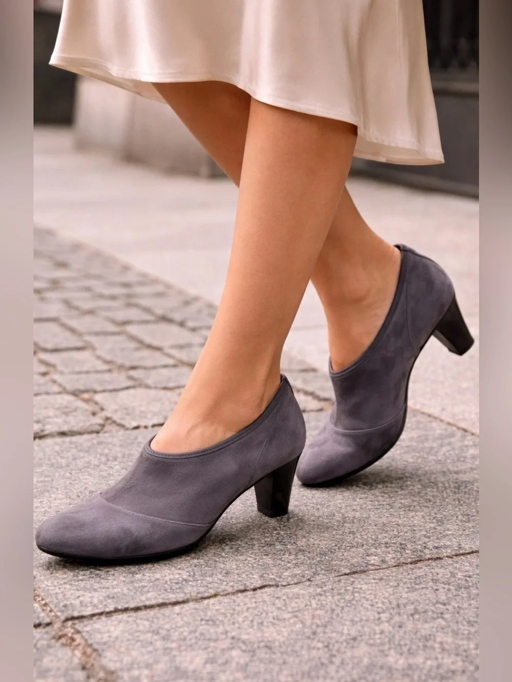 Ecco Shoes Suede Ankle Booties Gray US 8 Heeled Slip On EU 39 Comfort Portugal